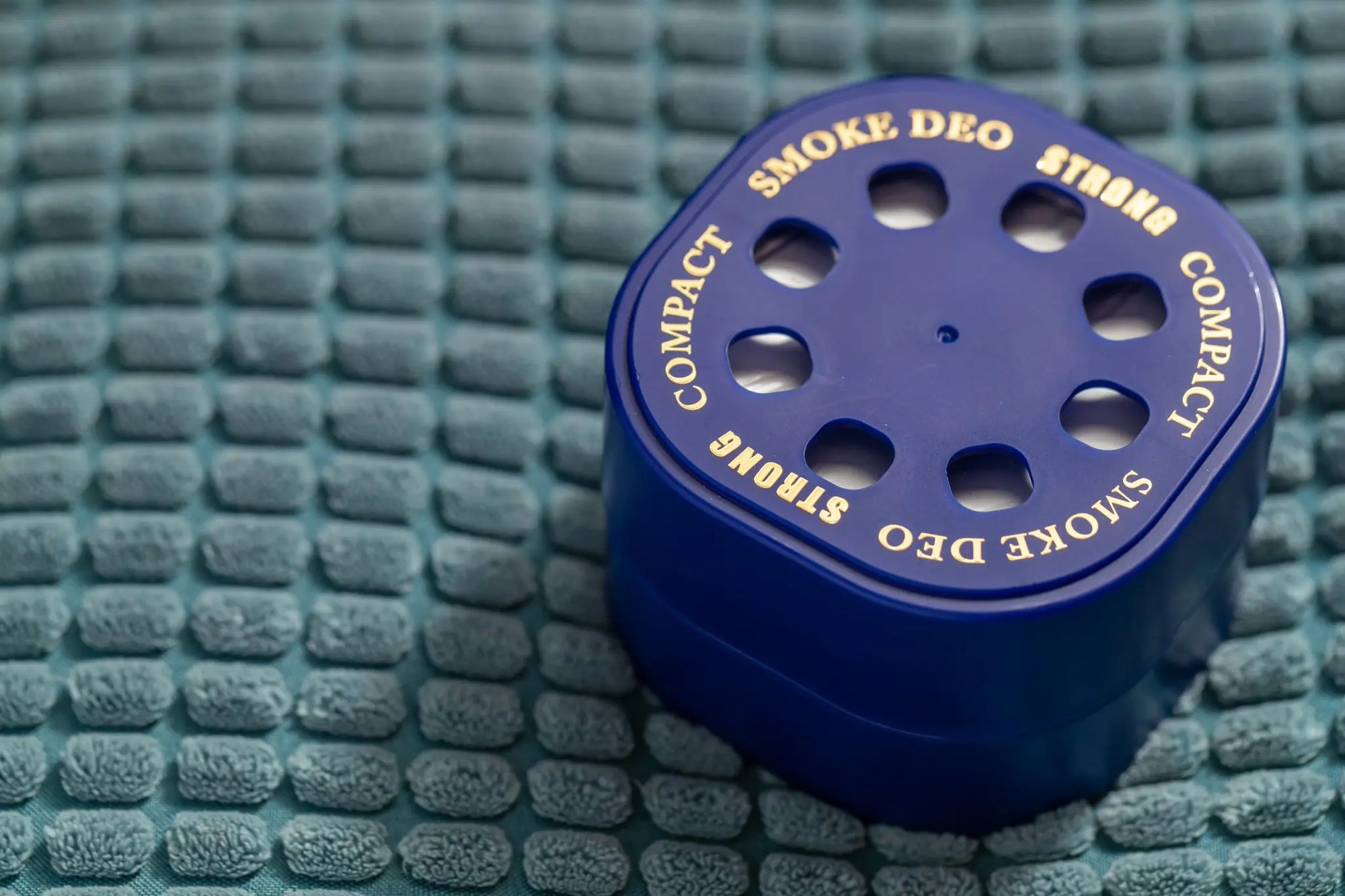 Smoke Deo Strong Compact